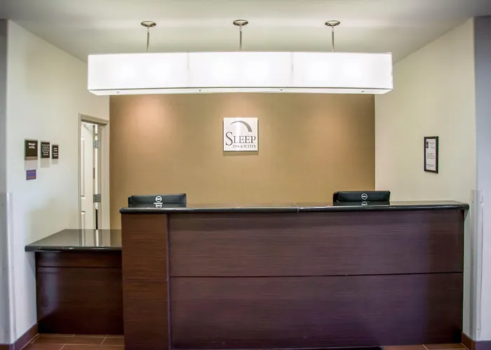 Sleep Inn & Suites Center